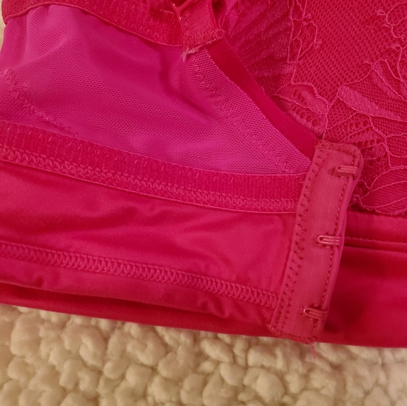 Auden size 1x hot pink bathing suit bra. - Picture 3 of 5